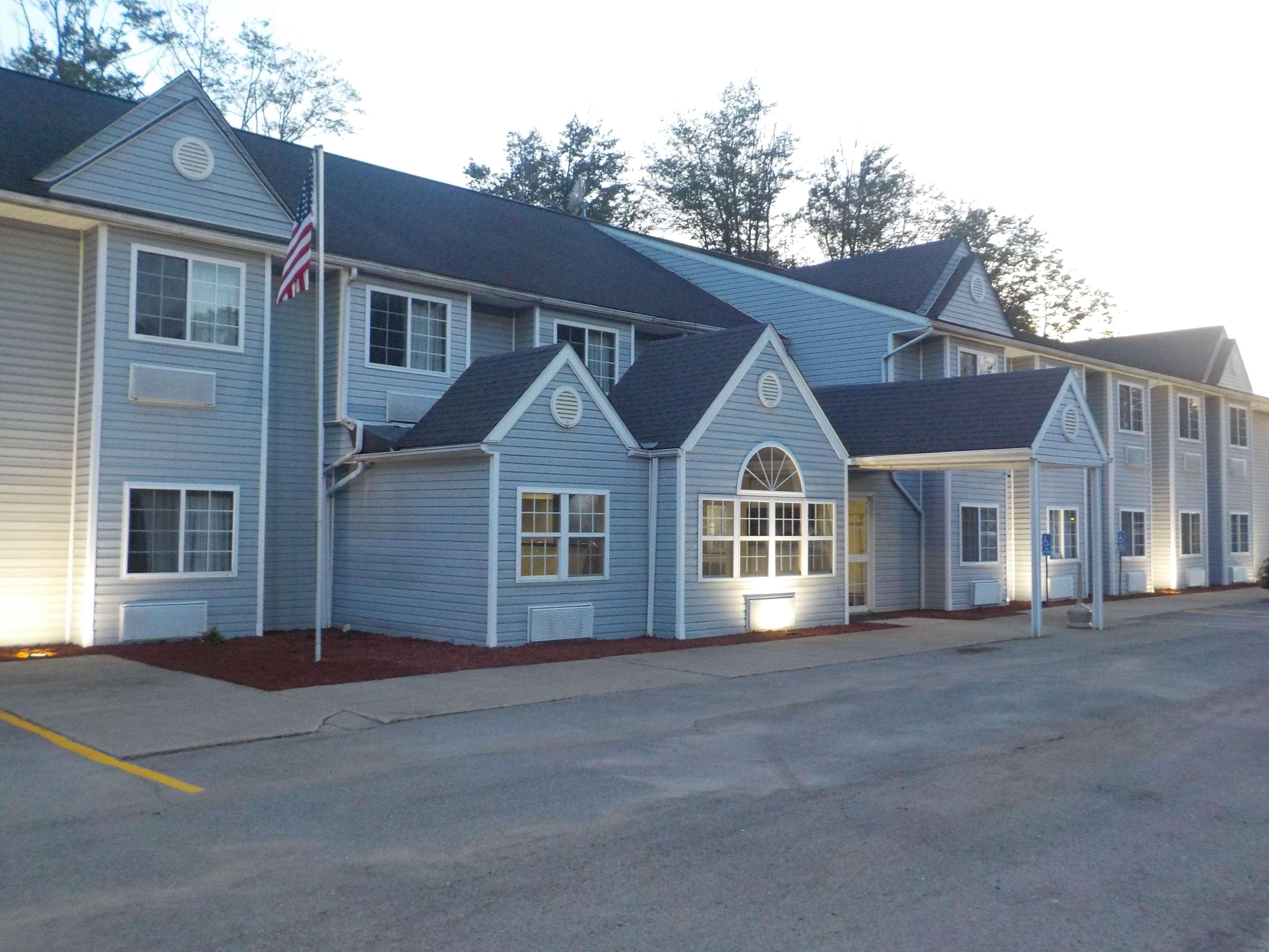 Mj Inn And Suites Marienville Exterior foto